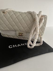 Сумка CHANEL (1 фото из 3)