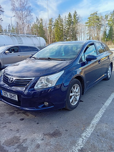 Toyota Avensis (6 foto / 7)
