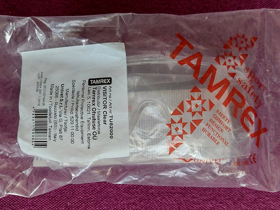 Защитные очки Tamrex.