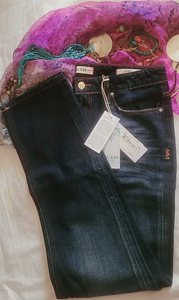 Новые, оригинальные джинсы GUESS!!! (10 фото из 10)