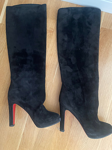 Сапоги Christian Louboutin (1 фото из 3)