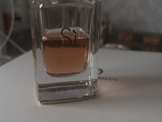 Armani si