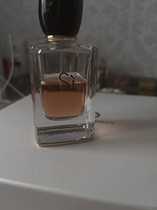 Armani si (1 foto / 2)
