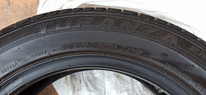 Bridgestone шины (2 фото из 3)