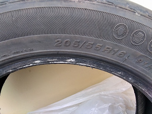 Продам летнюю резину (3 фото из 4)
