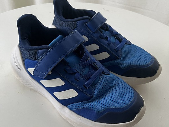 Кроссовки Adidas 34