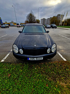 Mercedes-Benz E220 110 кВт (2 фото из 10)