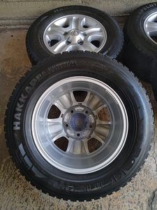 Диски Toyota Land Cruiser 100 R17 с шинами (4 фото из 5)
