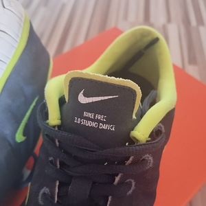 Кроссовки Nike, 37.5 (3 фото из 4)