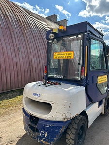 Погрузчик Komatsu FD30T (5 фото из 9)