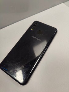 Телефон Samsung A20E (2 фото из 5)
