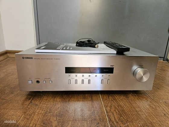 Yamaha R-S202D стерео ресивер BT, DAB.
