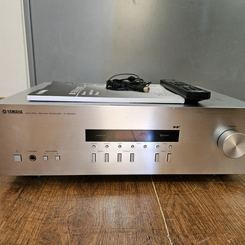 Yamaha R-S202D Stereo ressiiver BT, DAB.