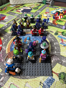 Цена набора Lego minifigures (1 фото из 2)