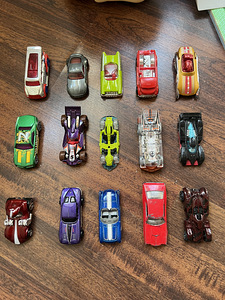 Hot wheels (1 foto / 2)