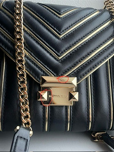 Michael Kors сумка  (оригинал) (3 фото из 3)