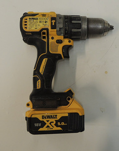 Akutrell DeWalt DCD796 + aku 5,0Ah (3 foto / 5)