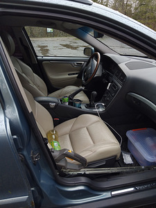 VOLVO V70 2.4 D5 120KW EURO 3 MANUAAL, DIISEL (11 foto / 13)