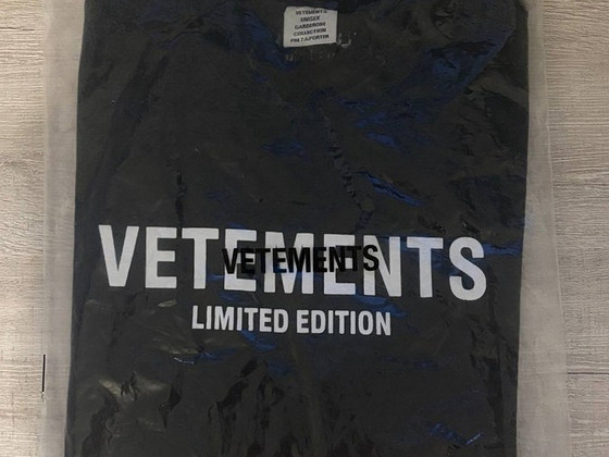 Vetements T-Särk | Футболка | T-Shirt