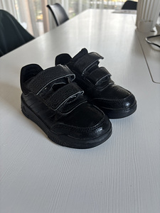 Детская обувь размер 23 adidas (1 фото из 3)