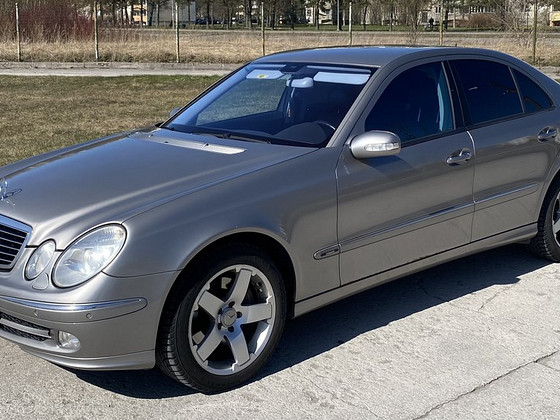 Продается Mercedes Benz E400