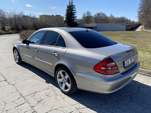 Продается Mercedes Benz E400 (2 фото из 8)