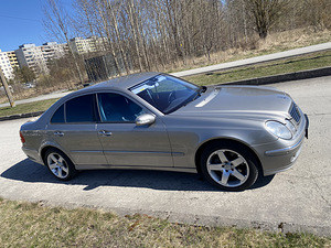 Продается Mercedes Benz E400 (3 фото из 8)