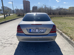 Продается Mercedes Benz E400 (5 фото из 8)