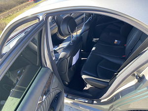 Продается Mercedes Benz E400 (7 фото из 8)