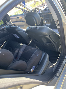 Продается Mercedes Benz E400 (8 фото из 8)
