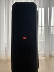 Müüa JBL kõlar, 1 kilovatt (1 foto / 6)