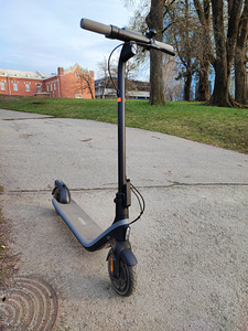 Segway Ninebot E2 E (1 foto / 3)