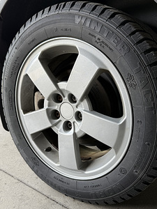 4 VW/Škoda originaal valuvelge 5x110. /16” talverehvidega (1 foto / 7)