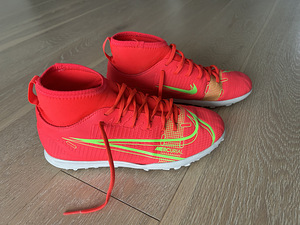 Бутсы Nike 37,5 (1 фото из 4)
