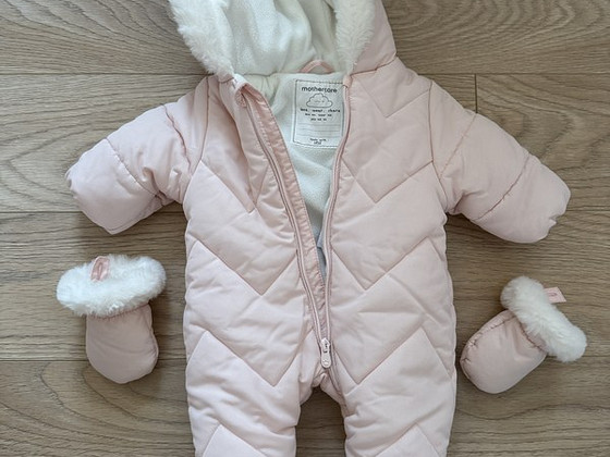 Осенний комбинезон на девочку Mothercare, р. 1-3 мес.