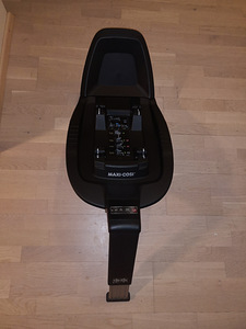 Maxi-Cosi Pearl Pro 2 i-Size turvatool + FamilyFix3 alus (1 foto / 5)