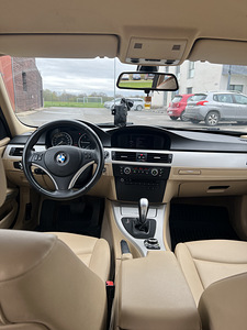 BMW e91 2011 (10 фото из 15)