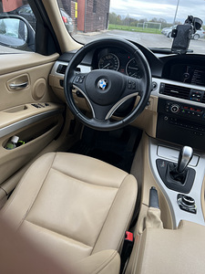 BMW e91 2011 (11 фото из 15)
