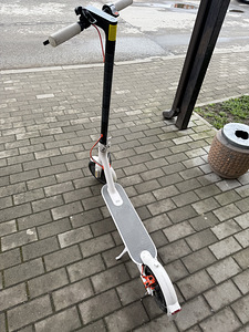 Xiaomi Mi Electric Scooter 3 (1 фото из 2)