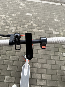 Xiaomi Mi Electric Scooter 3 (2 фото из 2)