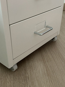 Шкафчик (3 фото из 3)