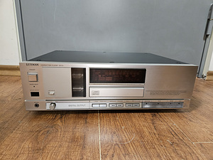 Luxman DZ-03 High-End Disc Player (2 foto / 4)