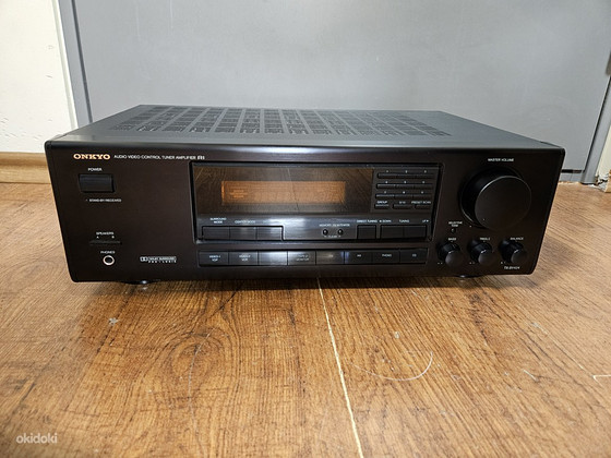 Onkyo TX-SV424 Quartz Synthesized Tuner Amplifier