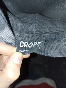 Müün crop-topi kampsunit (3 foto / 5)