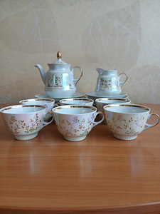 Чайный сервиз (2 фото из 3)