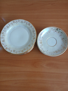 Чайный сервиз (3 фото из 3)