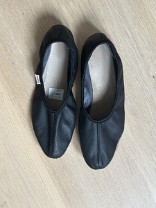 Чешки, р.40 (2 фото из 2)