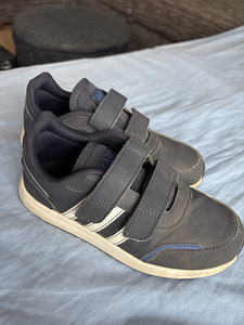 Кроссовки Adidas 31 (1 фото из 4)
