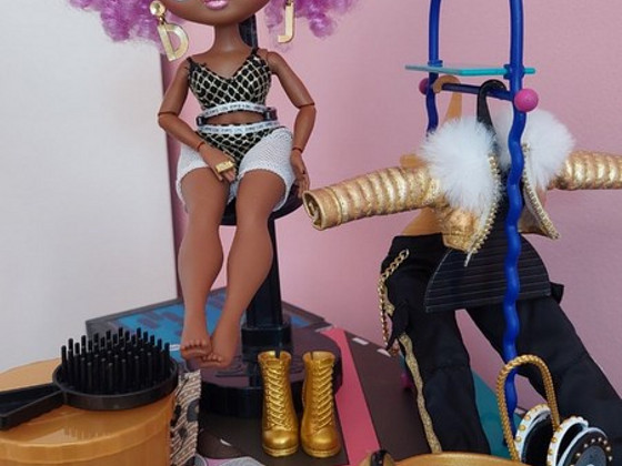 L.O.L. Surprise! O.M.G. Fashion Doll D.J.