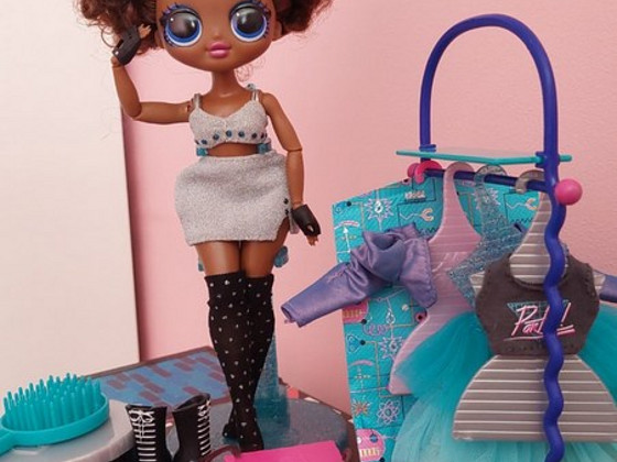 LOL OMG MISS GLAM Fashion Doll